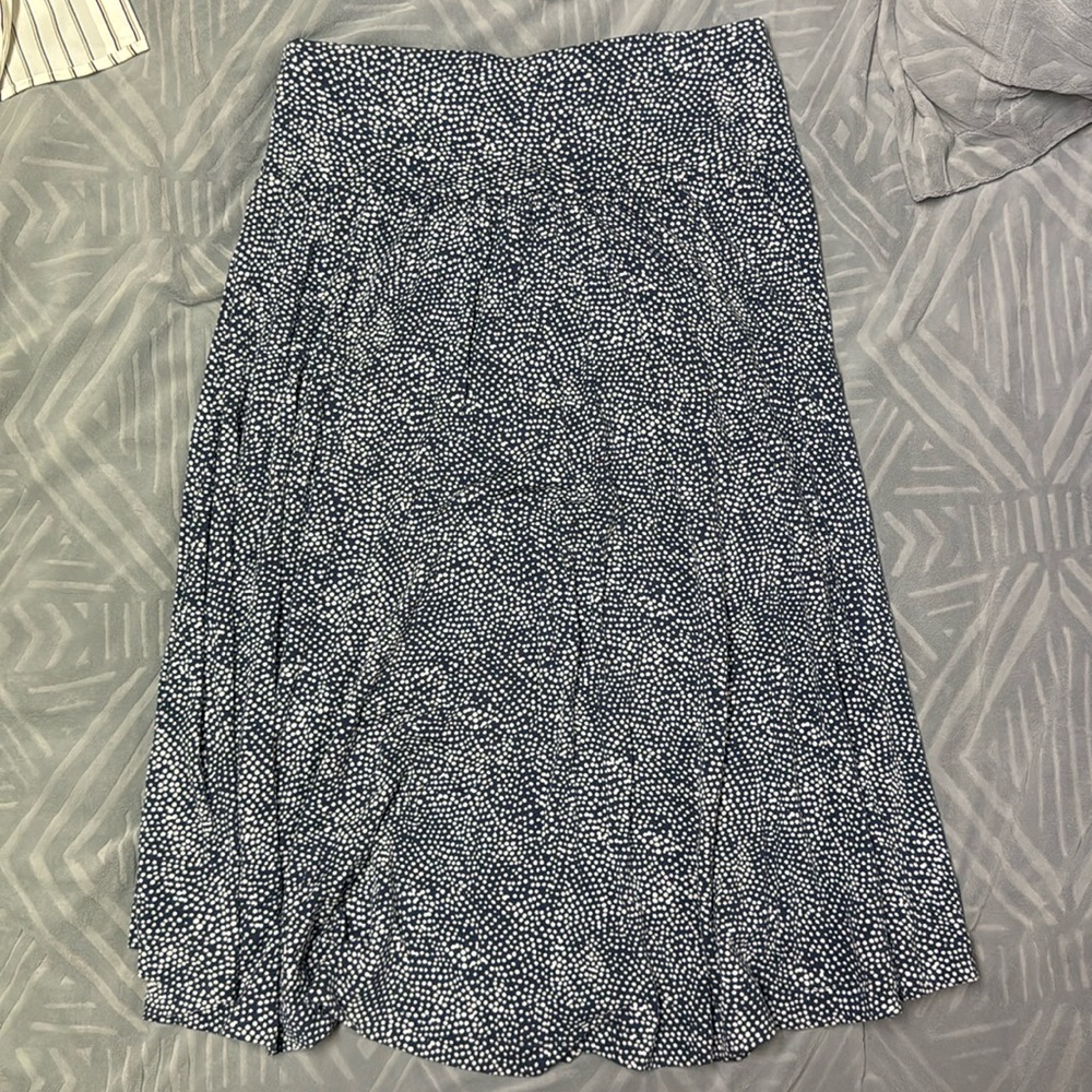 Flowy knee length skirt